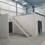 Cloisons de bureau sous plateforme