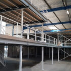 Plateforme de stockage industrielle grise